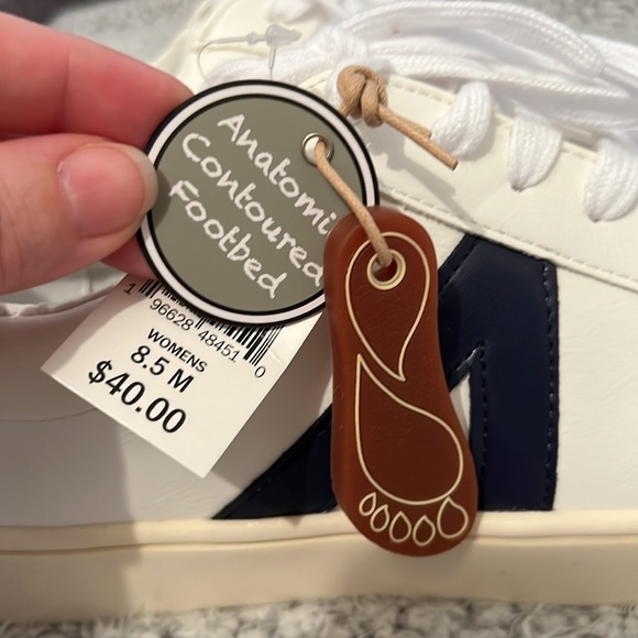 MIA White Sneakers with Red and‎ Blue Accents - Picture 5 of 9